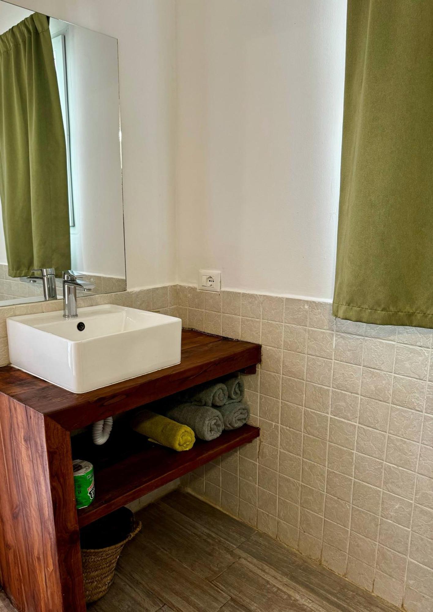 La Base Hotel Kiwengwa  Ngoại thất bức ảnh